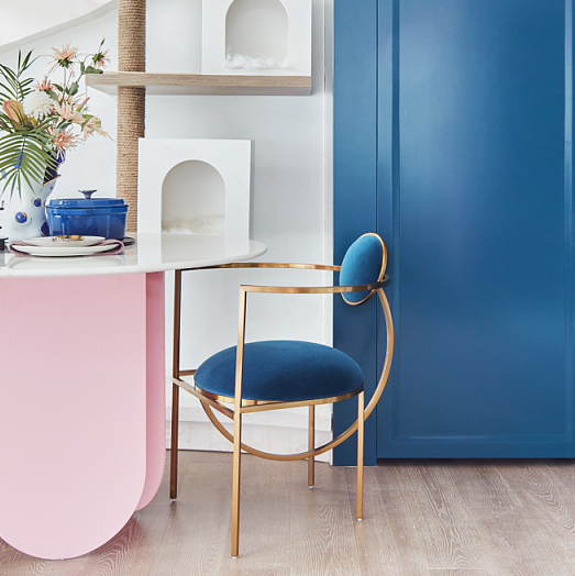现代轻奢风格公寓室内装修设计-餐椅