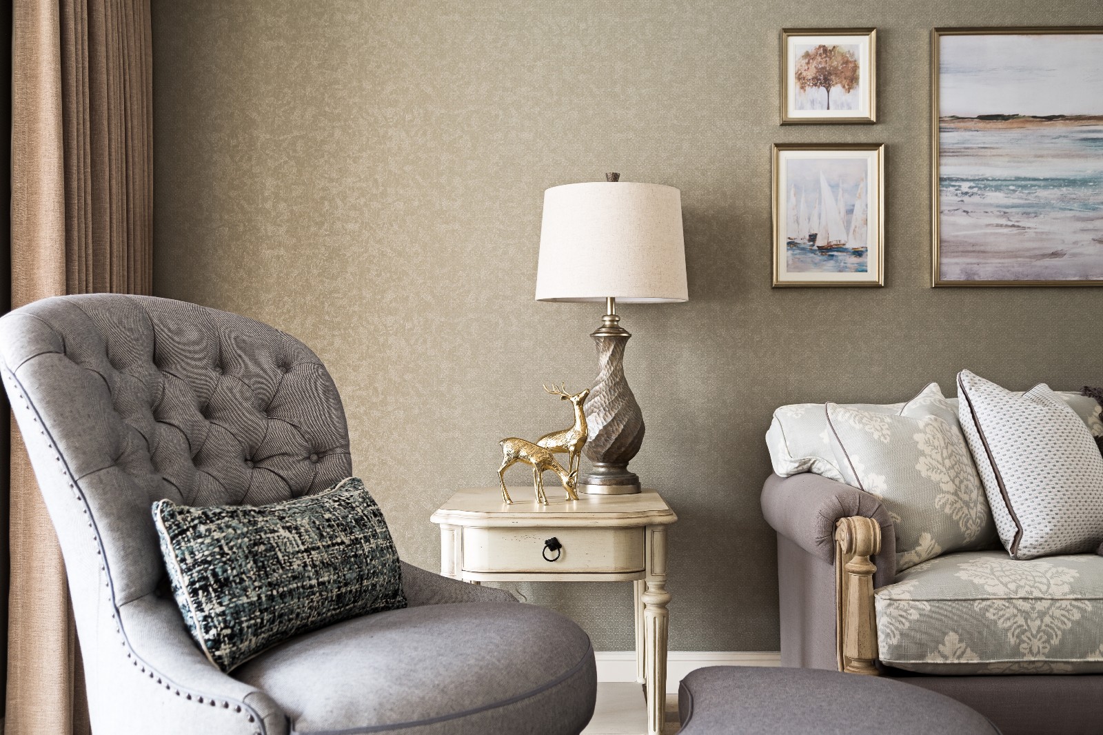 美式复古风格室内家装案例效果图-客厅沙发装饰摆设